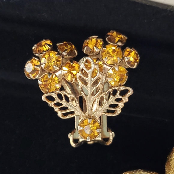 Vintage Jewelry Set Rhinestones, Earrings Rhinestones Yellow, Brooch Rhinestones - Picture 3 of 11